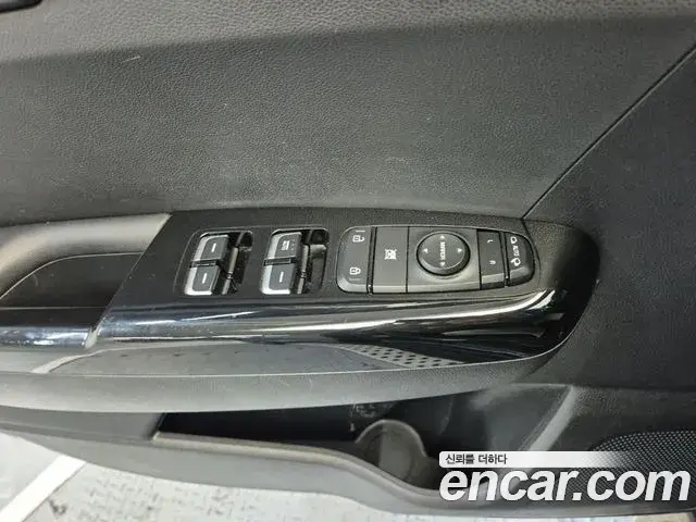 Kia Sportage The Bold 2019 — Photo 8/19