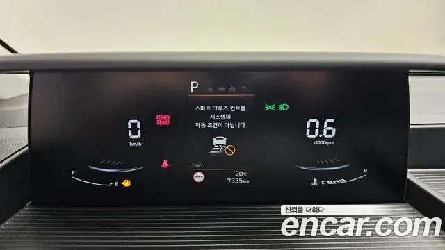 Hyundai Staria 2025 — ფოტო 26/33