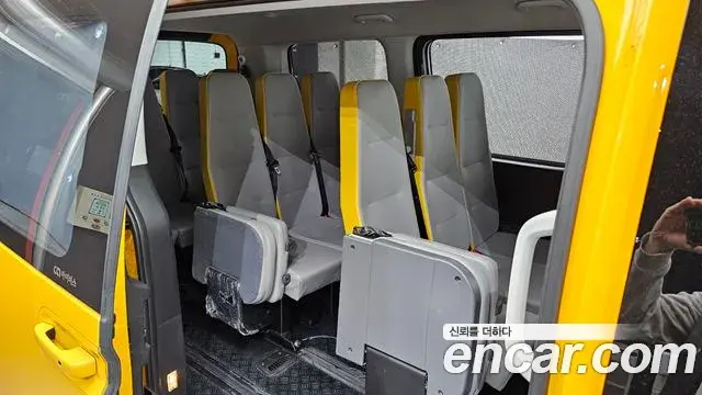 Hyundai Staria 2025 — ფოტო 5/33