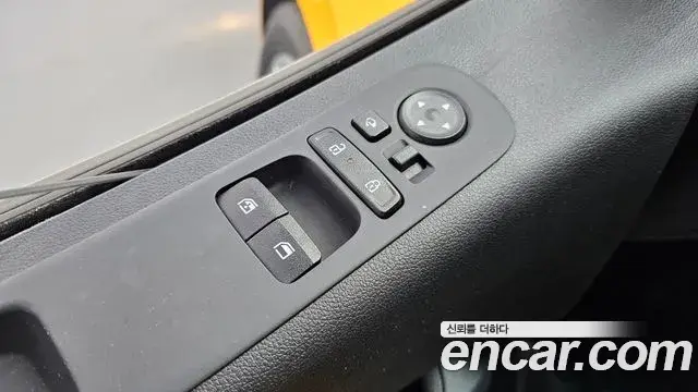 Hyundai Staria 2025 — ფოტო 8/33