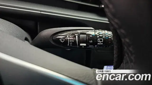 Hyundai Staria 2025 — ფოტო 32/33