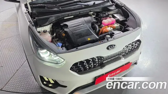 Kia Niro 2021 — ფოტო 1/30