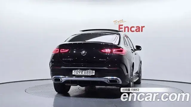Mercedes-Benz GLE-Class 2021 — Şəkil 1/34