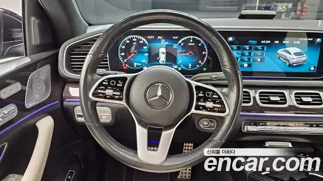 Mercedes-Benz GLE-Class 2021 — Şəkil 13/34