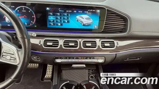 Mercedes-Benz GLE-Class 2021 — Şəkil 26/34