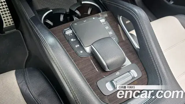 Mercedes-Benz GLE-Class 2021 — Şəkil 4/34