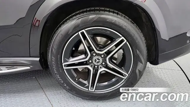 Mercedes-Benz GLE-Class 2021 — Şəkil 30/34