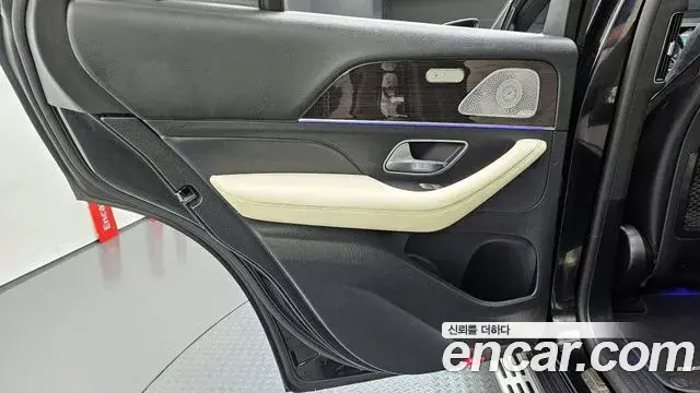 Mercedes-Benz GLE-Class 2021 — Şəkil 29/34