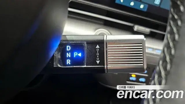 Hyundai Kona Hybrid 2024 — ფოტო 18/20