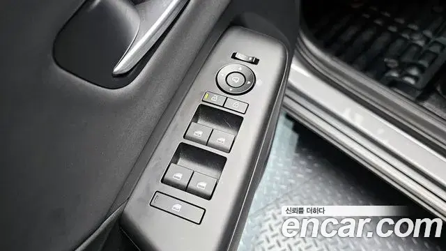 Hyundai Kona Hybrid 2024 — ფოტო 15/20