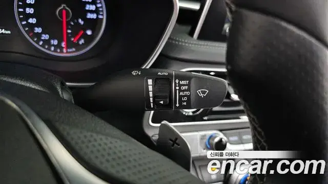 Genesis G70 2019 — Photo 22/37