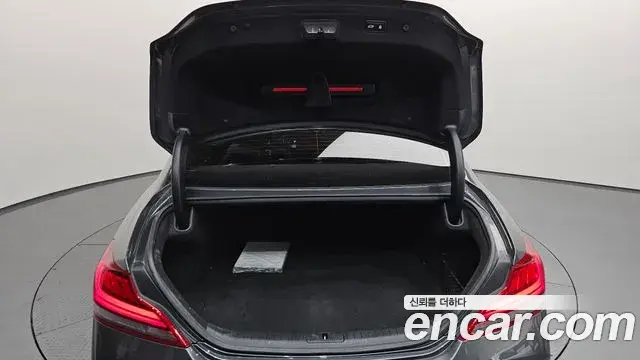 Genesis G70 2019 — Photo 28/37