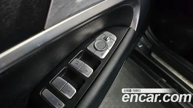 Genesis G70 2019 — Photo 33/37