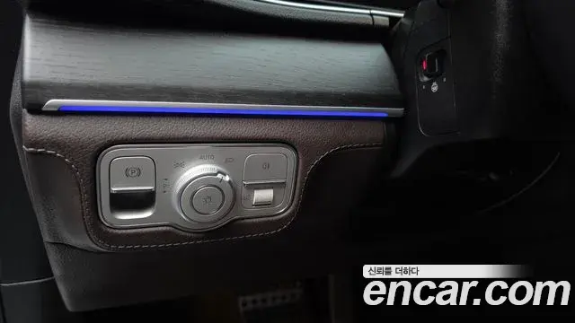 Mercedes-Benz GLE-Class 2022 — Фото 18/20