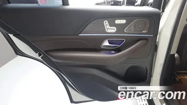 Mercedes-Benz GLE-Class 2022 — Photo 25/31