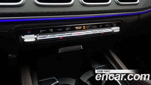 Mercedes-Benz GLE-Class 2022 — Photo 24/31