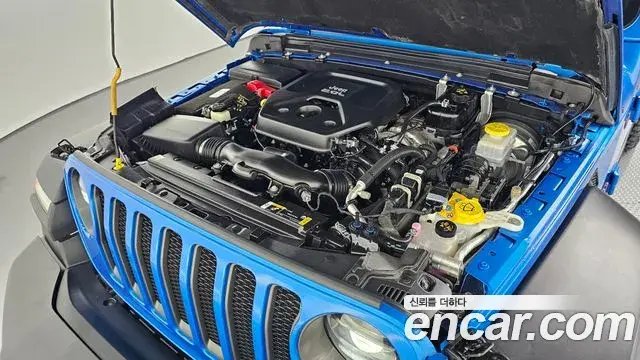 Jeep Wrangler 2023 — Şəkil 11/20