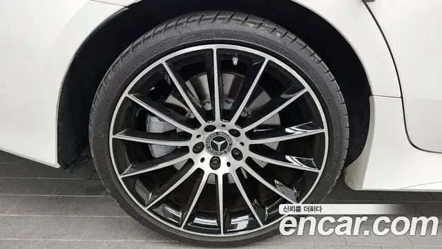 Mercedes-Benz CLS-Class 2021 — Photo 7/36