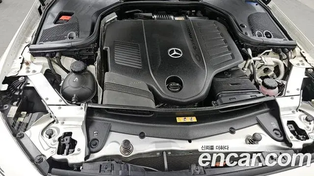 Mercedes-Benz CLS-Class 2021 — Photo 10/36