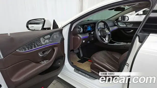 Mercedes-Benz CLS-Class 2021 — Photo 15/36