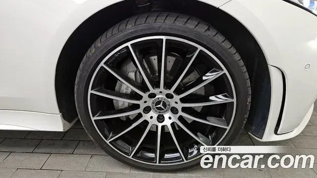 Mercedes-Benz CLS-Class 2021 — Photo 4/36
