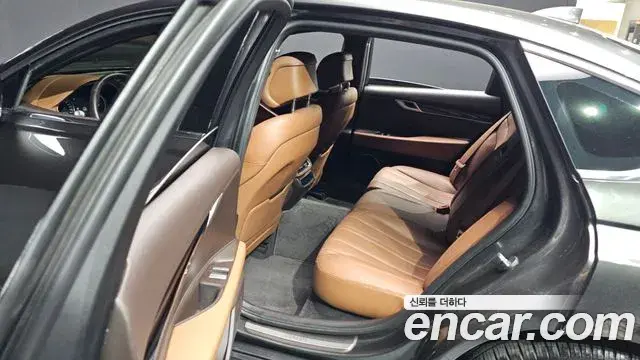 Genesis G80 2021 — Photo 17/32