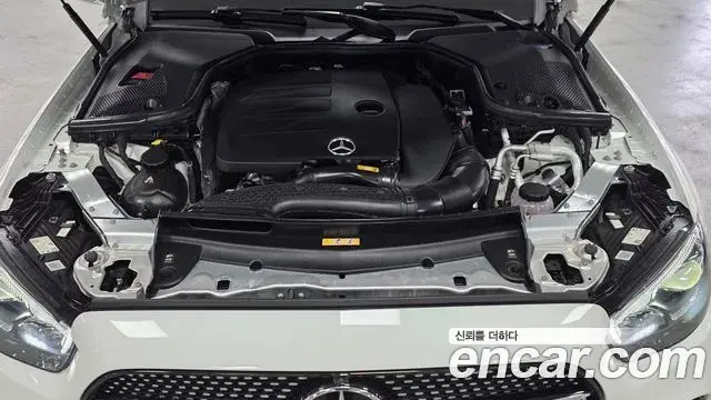 Mercedes-Benz E-Class 2022 — Şəkil 19/20