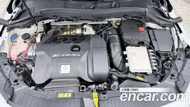 Mercedes-Benz GLA-Class 2023 — Фото 5/20
