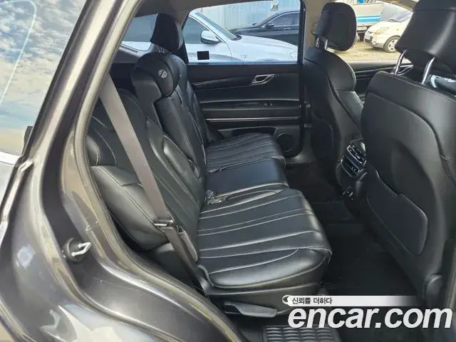Genesis GV80 2021 — ფოტო 18/20
