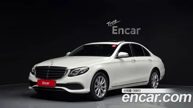 Mercedes-Benz E-Class 2019 — Фото 1/20