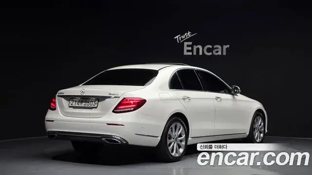 Mercedes-Benz E-Class 2019 — Фото 2/20