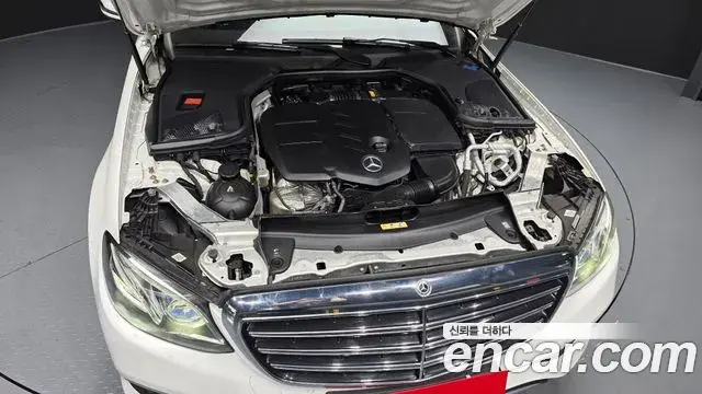 Mercedes-Benz E-Class 2019 — Фото 6/20