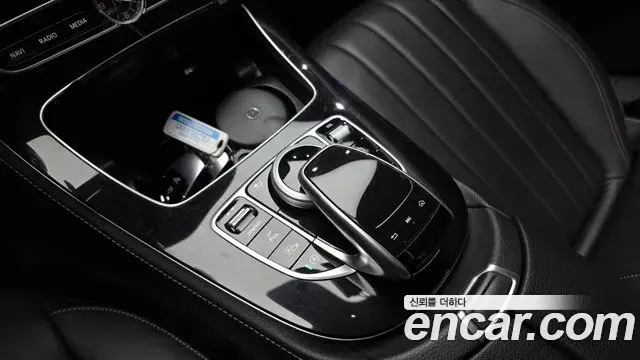 Mercedes-Benz E-Class 2019 — Фото 18/20