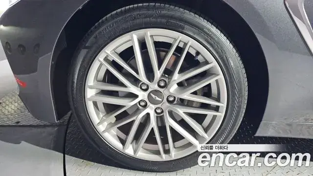 Genesis G70 2019 — ფოტო 1/34