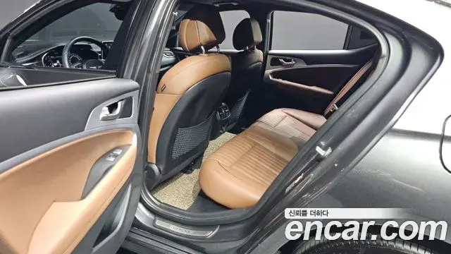 Genesis G70 2019 — ფოტო 7/34