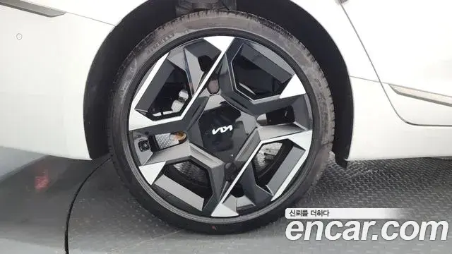 Kia K8 2025 — Photo 6/42