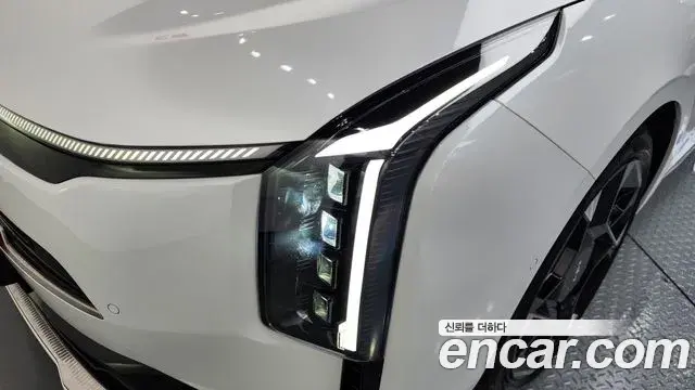 Kia K8 2025 — Photo 5/42