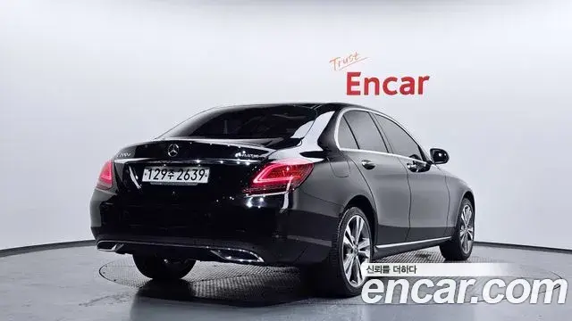Mercedes-Benz C-Class 2020 — Фото 2/20