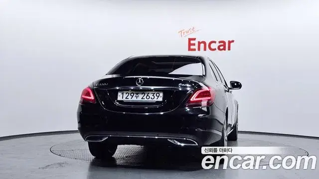 Mercedes-Benz C-Class 2020 — Фото 4/20