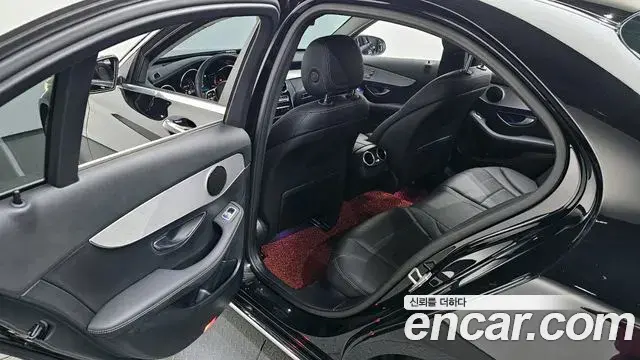Mercedes-Benz C-Class 2020 — Фото 12/20