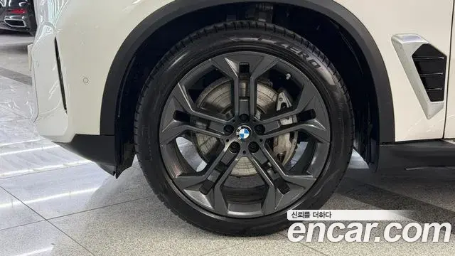 BMW X5 2024 — ფოტო 15/20