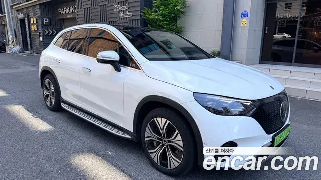 Mercedes-Benz EQE SUV 2024 — Şəkil 8/16