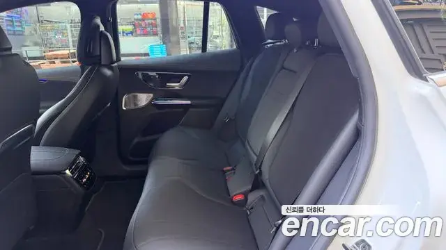 Mercedes-Benz EQE SUV 2024 — Şəkil 15/16