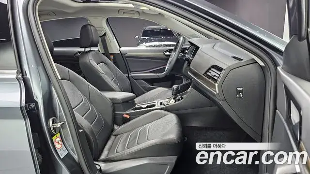 Volkswagen Jetta 2021 — Photo 10/34