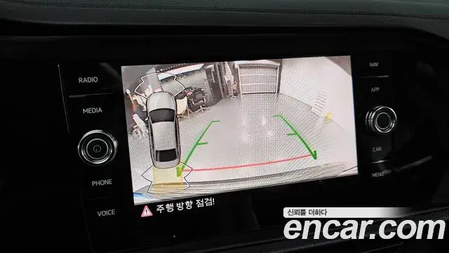 Volkswagen Jetta 2021 — Photo 1/34