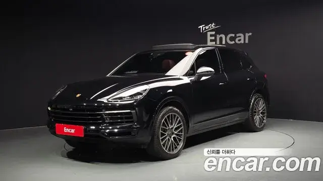 Porsche Cayenne 2020 — Фото 1/20