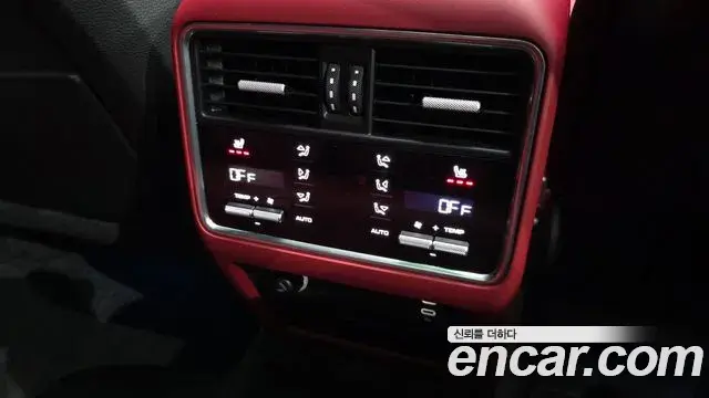 Porsche Cayenne 2020 — Фото 18/20