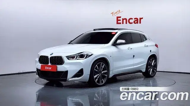 BMW X2 2022 — Фото 9/20