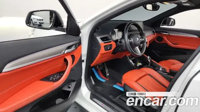 BMW X2 2022 — Фото 8/20