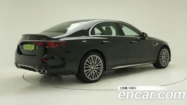 Mercedes-Benz E-Class 2025 — Photo 17/20